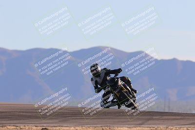media/Nov-06-2023-Moto Forza (Mon) [[ce023d0744]]/3-Intermediate Group/Session 5 (Turn 9)/